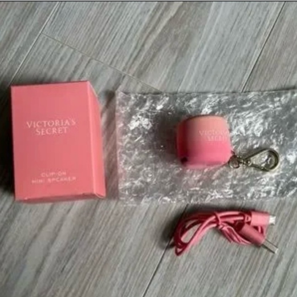 Victoria's Secret Pink Ombre Key Holder